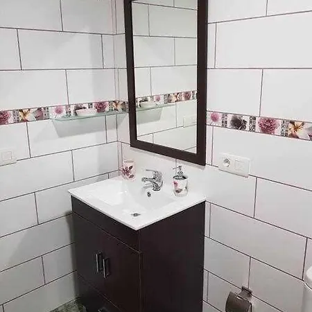 Harizan Apartment *